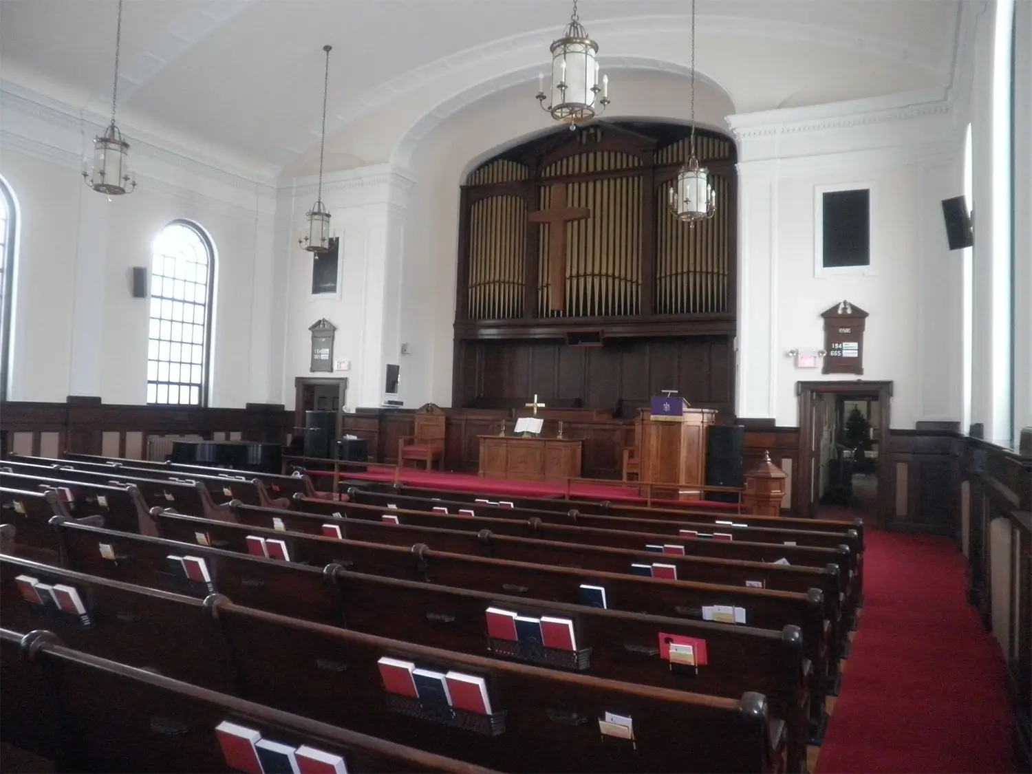 church interior at first congregational united church of christ church in georgetown, oh