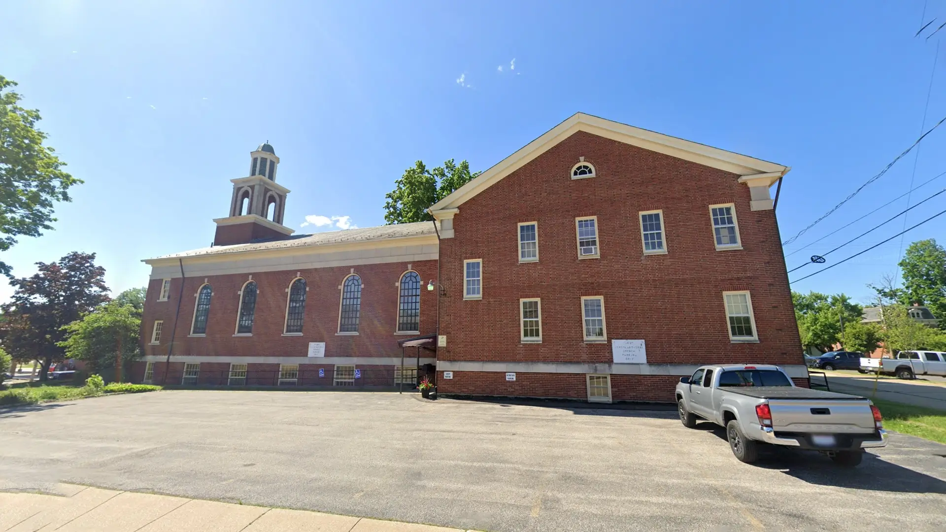 parking area first congregational united church of christ church in georgetown, oh